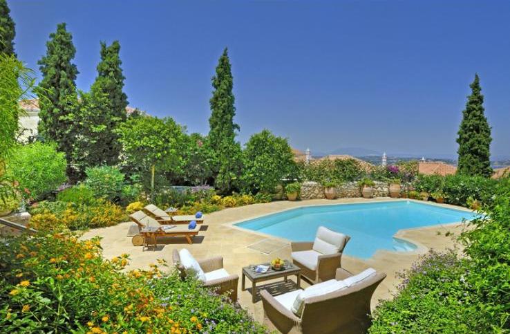 Villa Essa - Spetses - Luxury Villas in Greece - Oliver's Travels