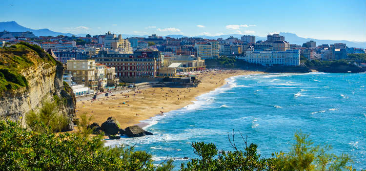 2020 holiday destinations biarritz