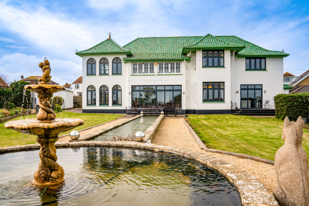 Culver Down Manor - unusual places to stay in the UK