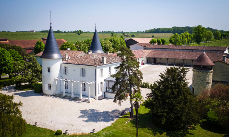 Chateau Belles Vignes - destination weddings