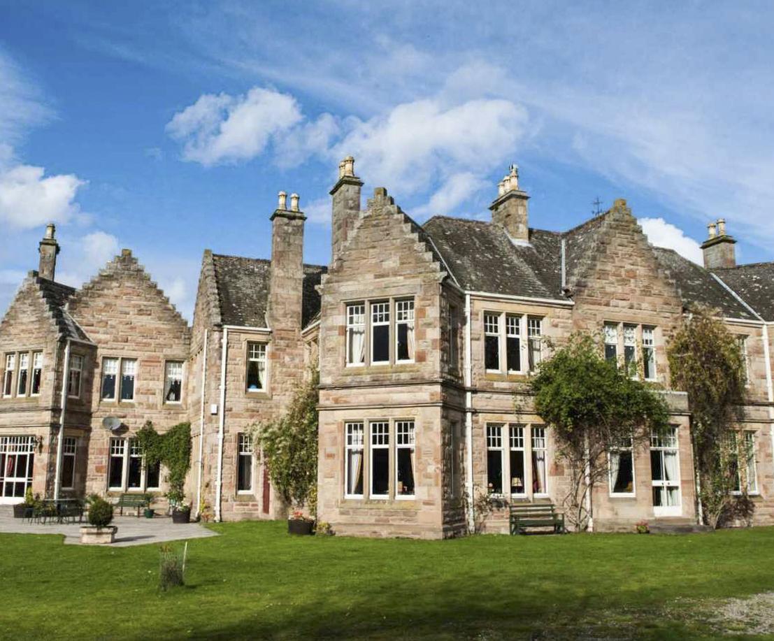 Baronial Mansion, Highlands | Oliver's Travels