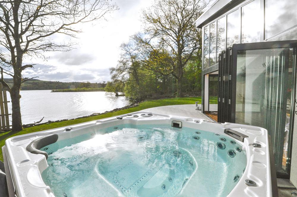 Cameron North Lodge, Self-Catering With Hot Tub In Loch Lomond, Cameron ...