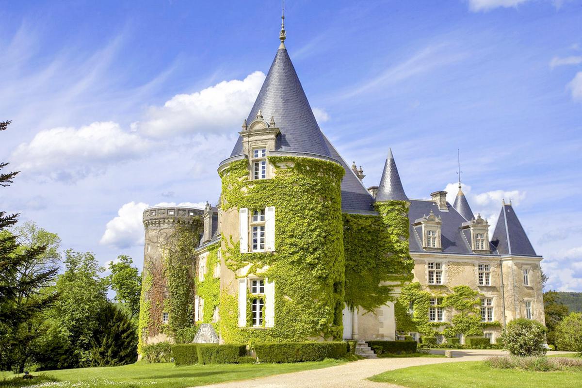 Chateau Du Campe, Dordogne | Oliver's Travels