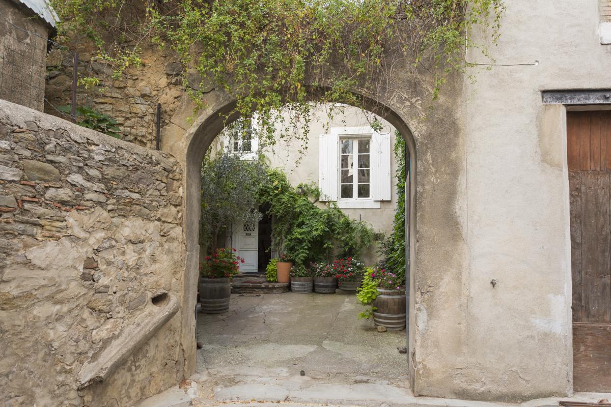 L'Oustal Des Fleurs, Languedoc | Oliver's Travels