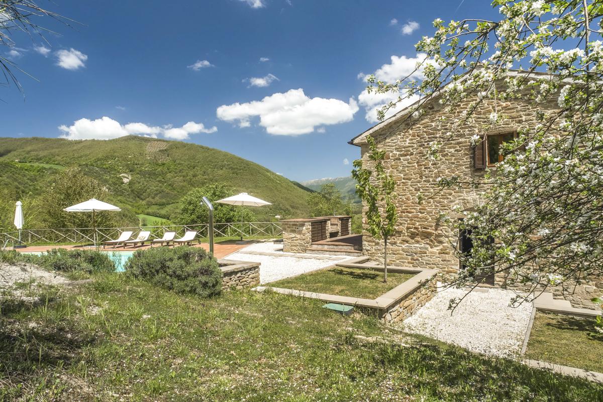 Petronella, Umbria | Oliver's Travels