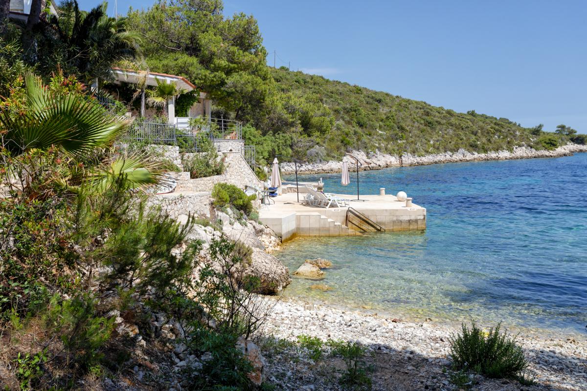 Villa Pharia, Hvar | Oliver's Travels