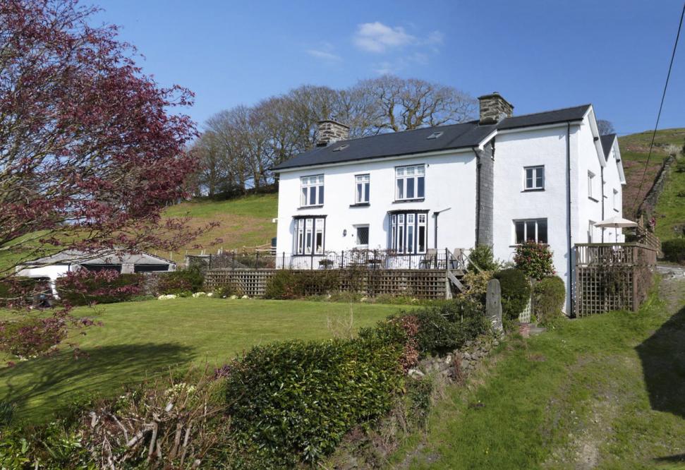 Dyfi House, Snowdonia | Oliver's Travels