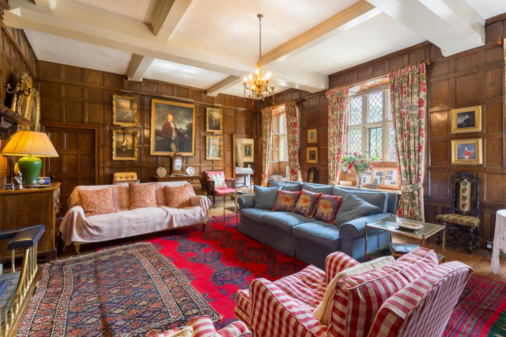 Jacobean Manor, North Wales | Oliver's Travels