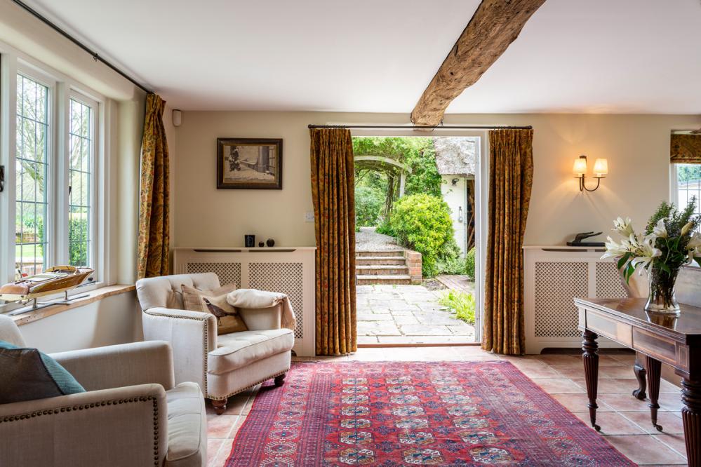 Swan Cottage, Hampshire | Oliver's Travels